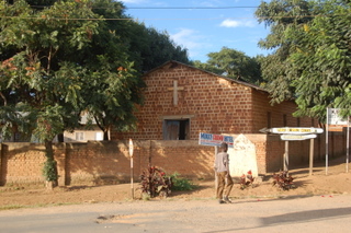 Verfallene Kirche im Sumbangwa