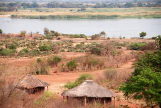 Pictures (c) BeeTee - Mosambik - Tambara - Dona Ana Bridge - Sena - Lake Chicamba