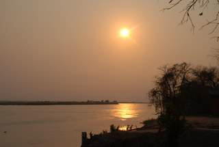 Pictures (c) BeeTee - Mosambik - Tambara - Dona Ana Bridge - Sena - Lake Chicamba